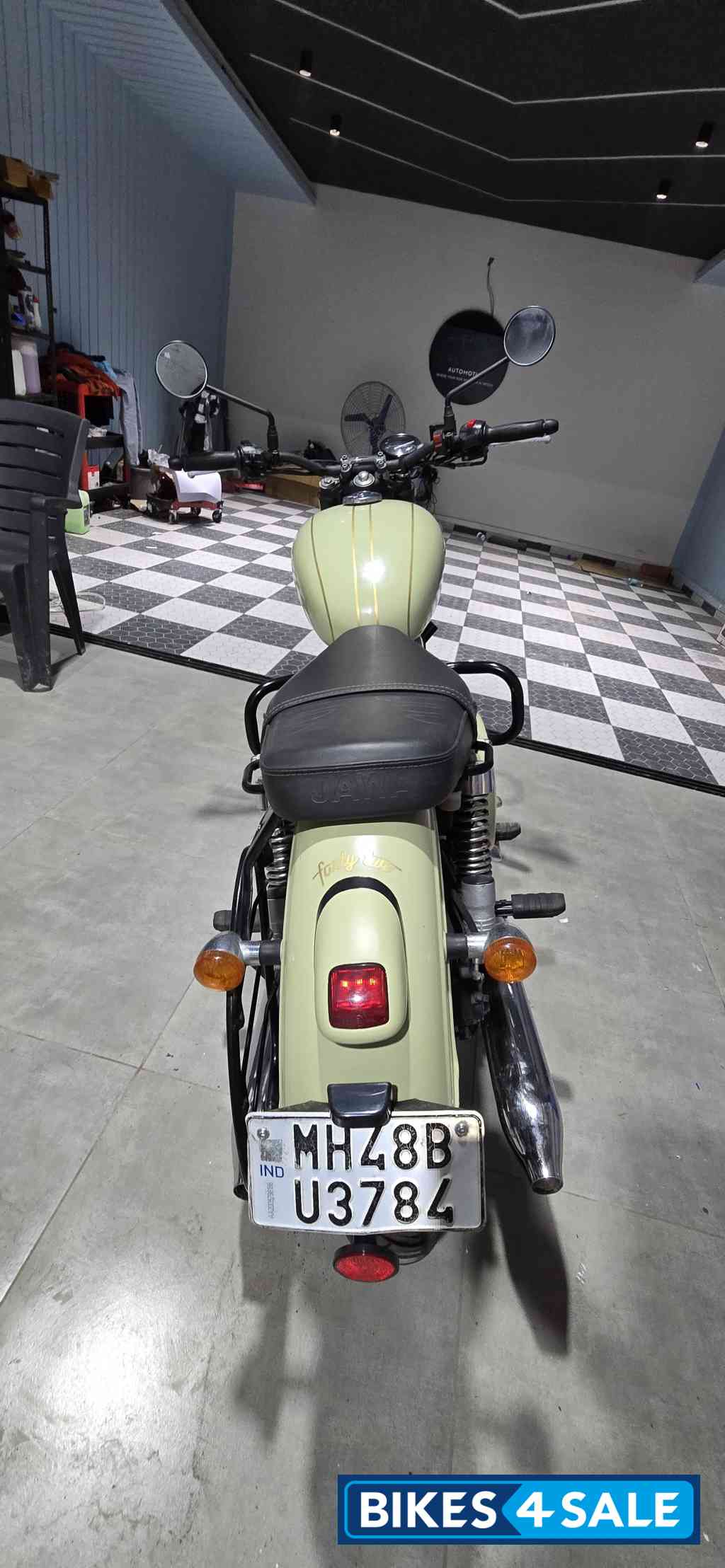 Lumos Lime Dual Abs Jawa 42 Dual Tone Lumos Lime Dual Abs Jawa 42 Dual Tone