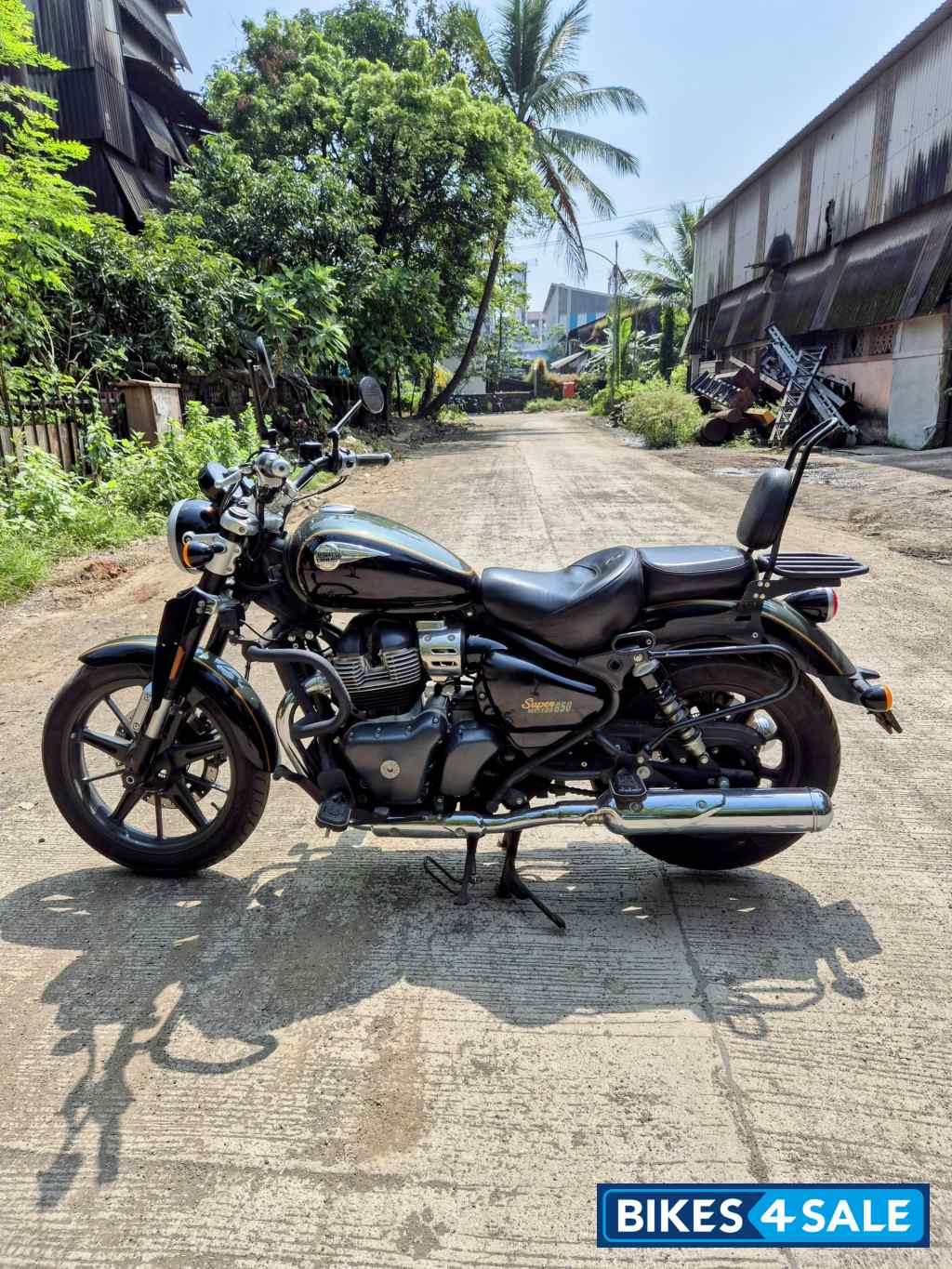 Astral Green Royal Enfield Super Meteor 650