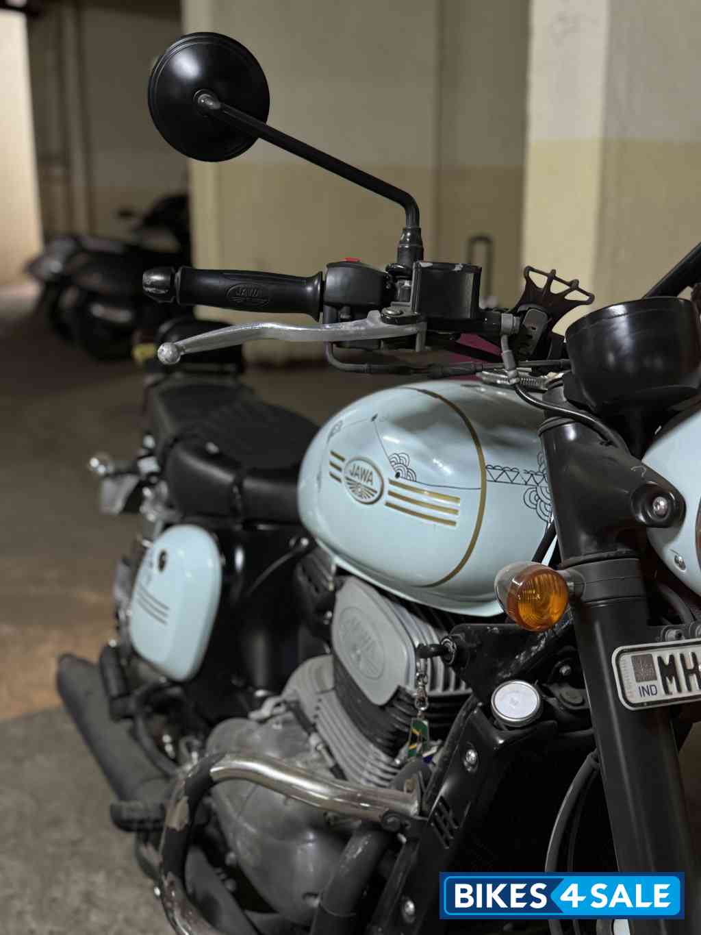 Halleys Teal Jawa forty two BS6