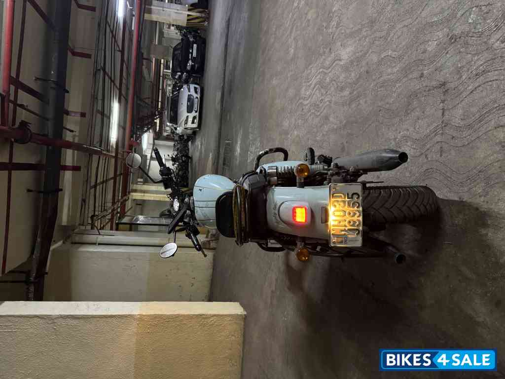 Halleys Teal Jawa forty two BS6