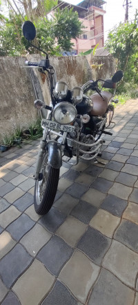 Black Royal Enfield Bullet 350 Twinspark