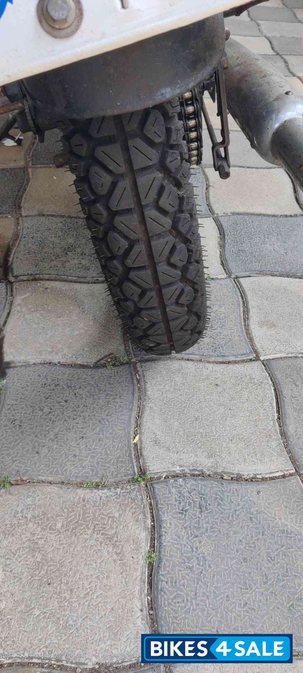 Black Royal Enfield Bullet 350 Twinspark