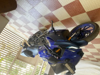 Yamaha R15 V4