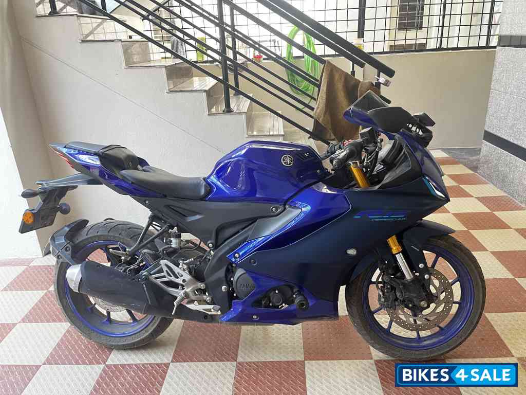Yamaha R15 V4