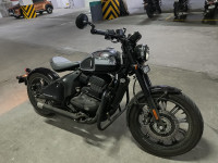 Jawa 42 Bobber Black Mirror
