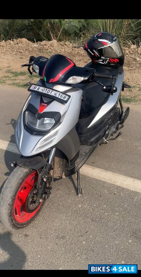 Grey Aprilia SR 150