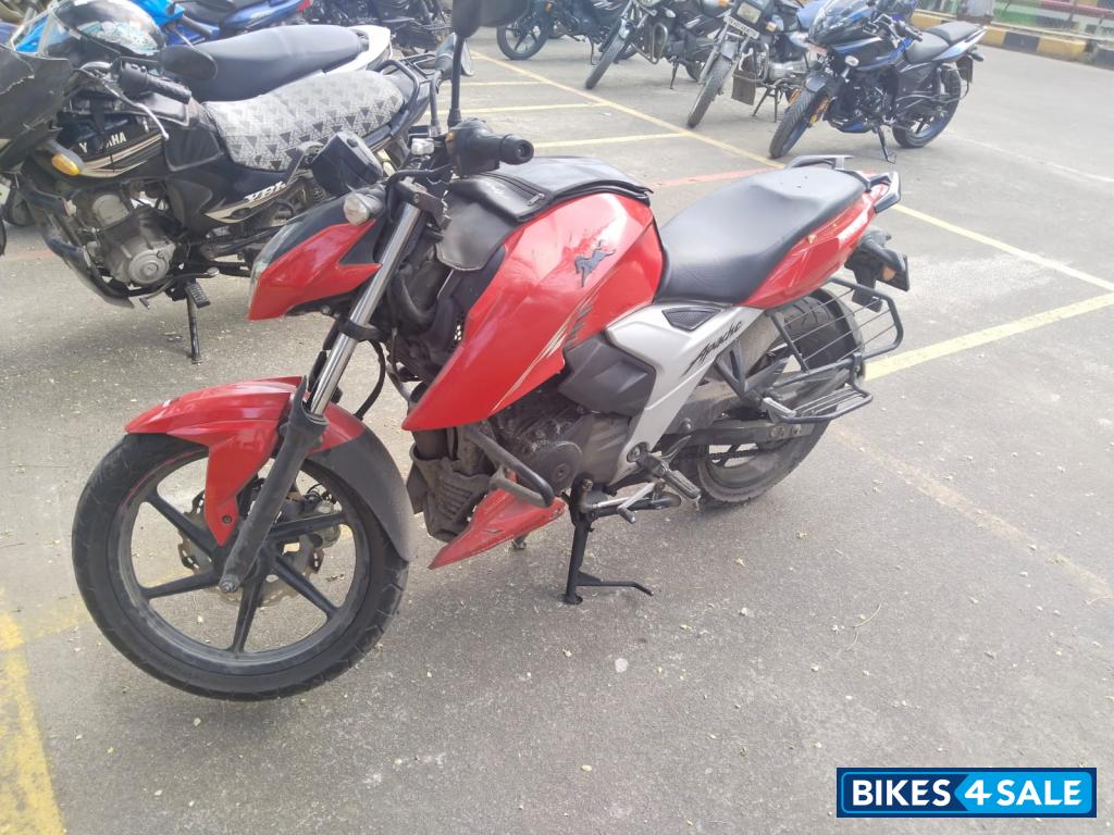 TVS Apache RTR 160 4V BS6