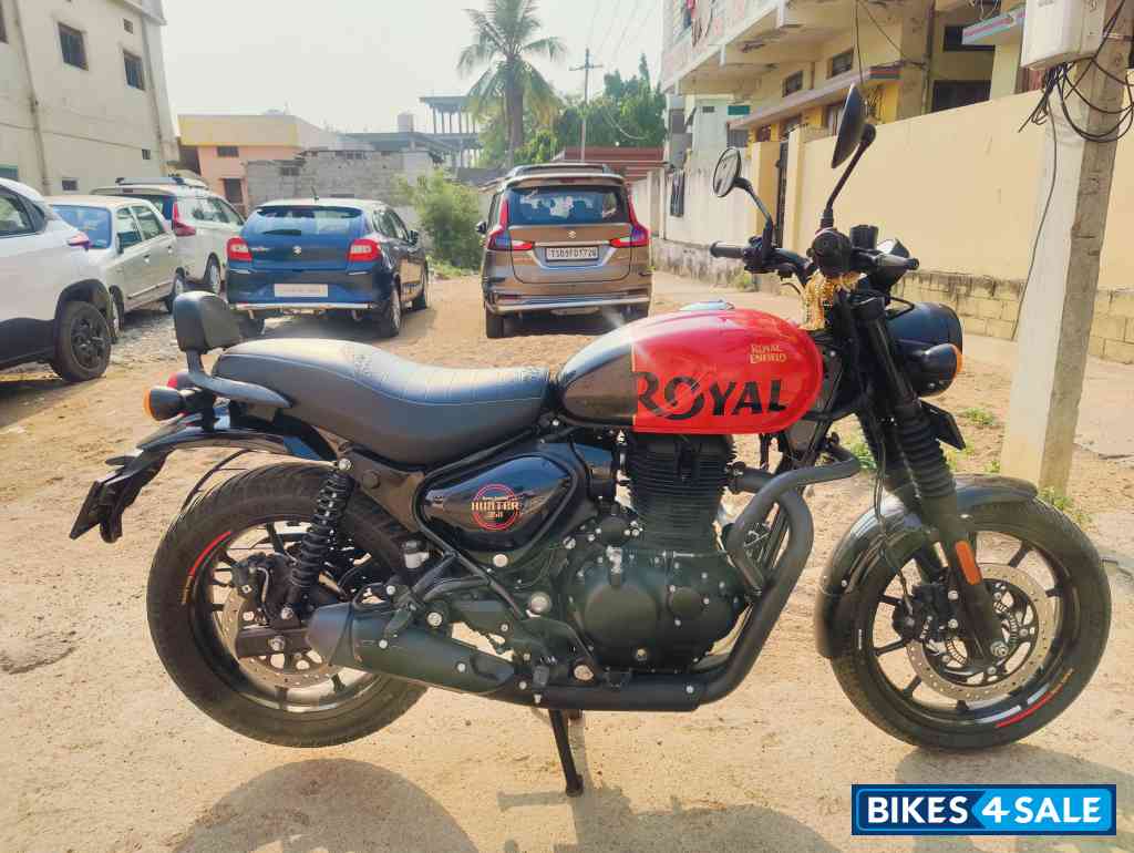 Rebel Red Royal Enfield Hunter 350 Metro