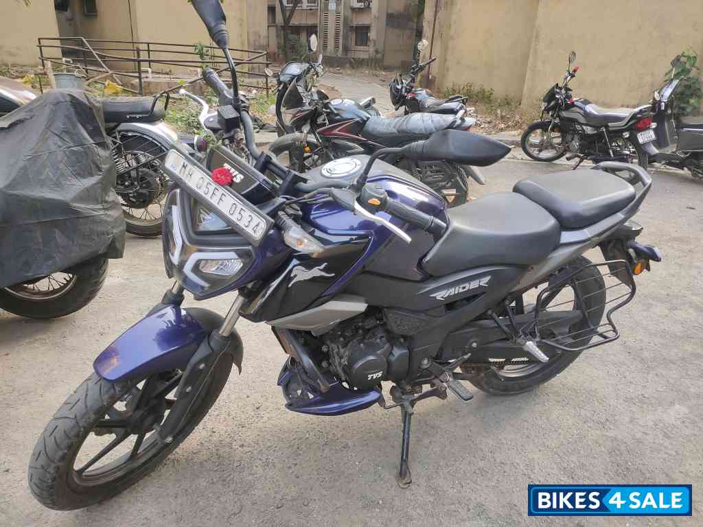 TVS Raider Split Seat
