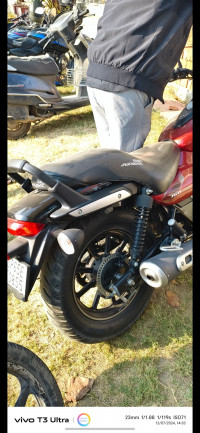 Bajaj Avenger Street 160