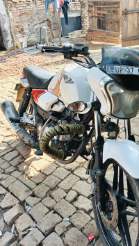 Bajaj V15 2016 Model