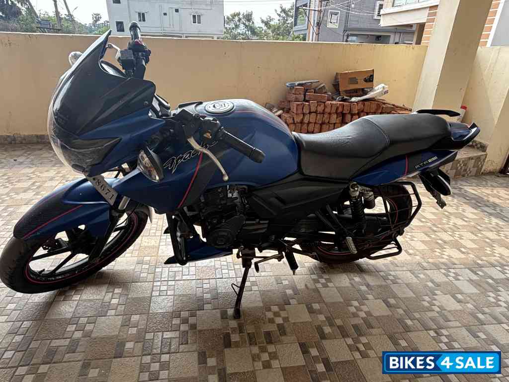 Blue TVS Apache RTR 160