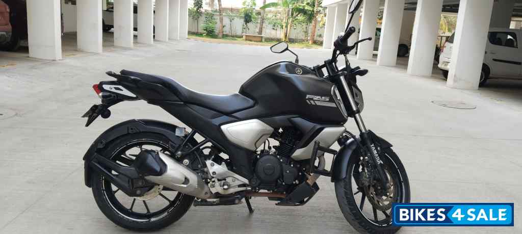 Matte Black Yamaha FZ-S FI V3 BS6