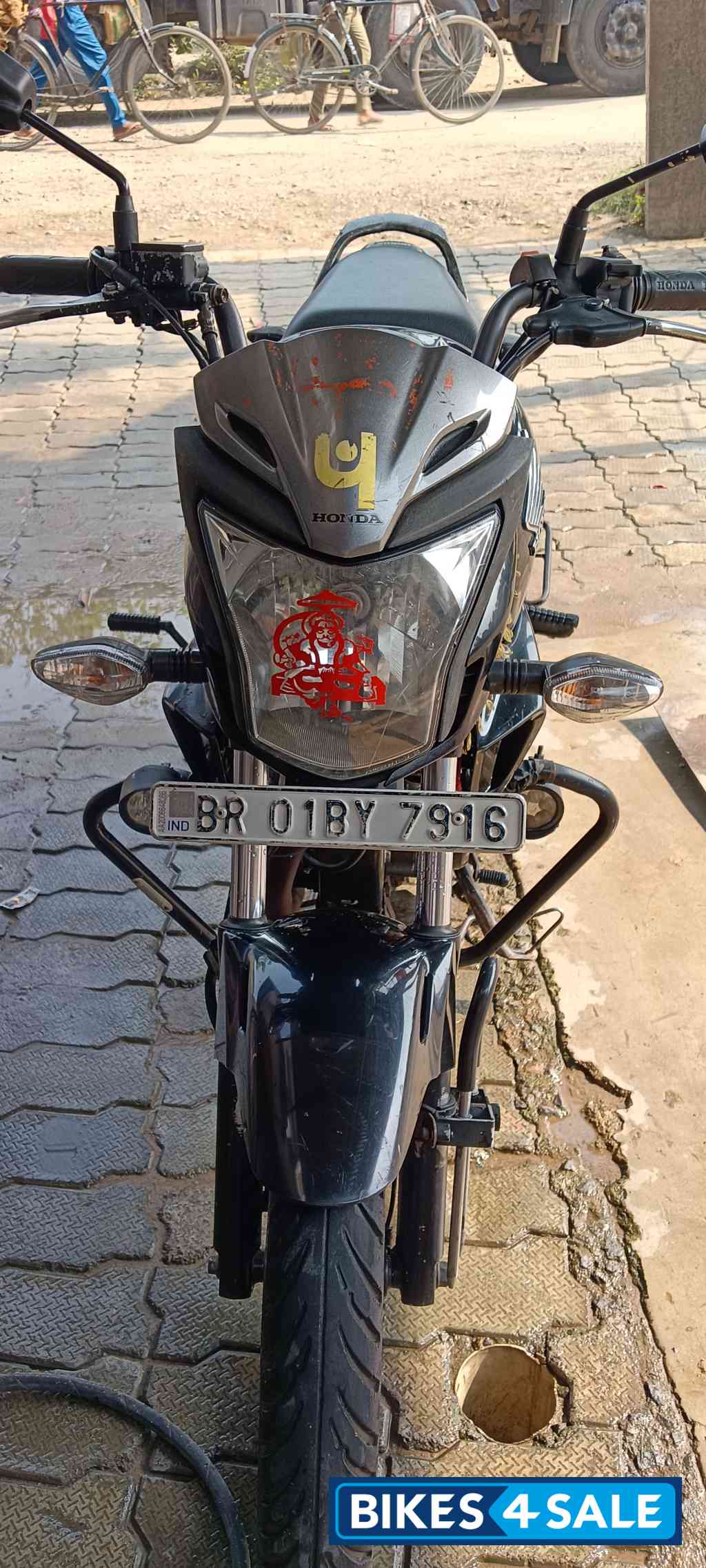 Black Honda CB Trigger