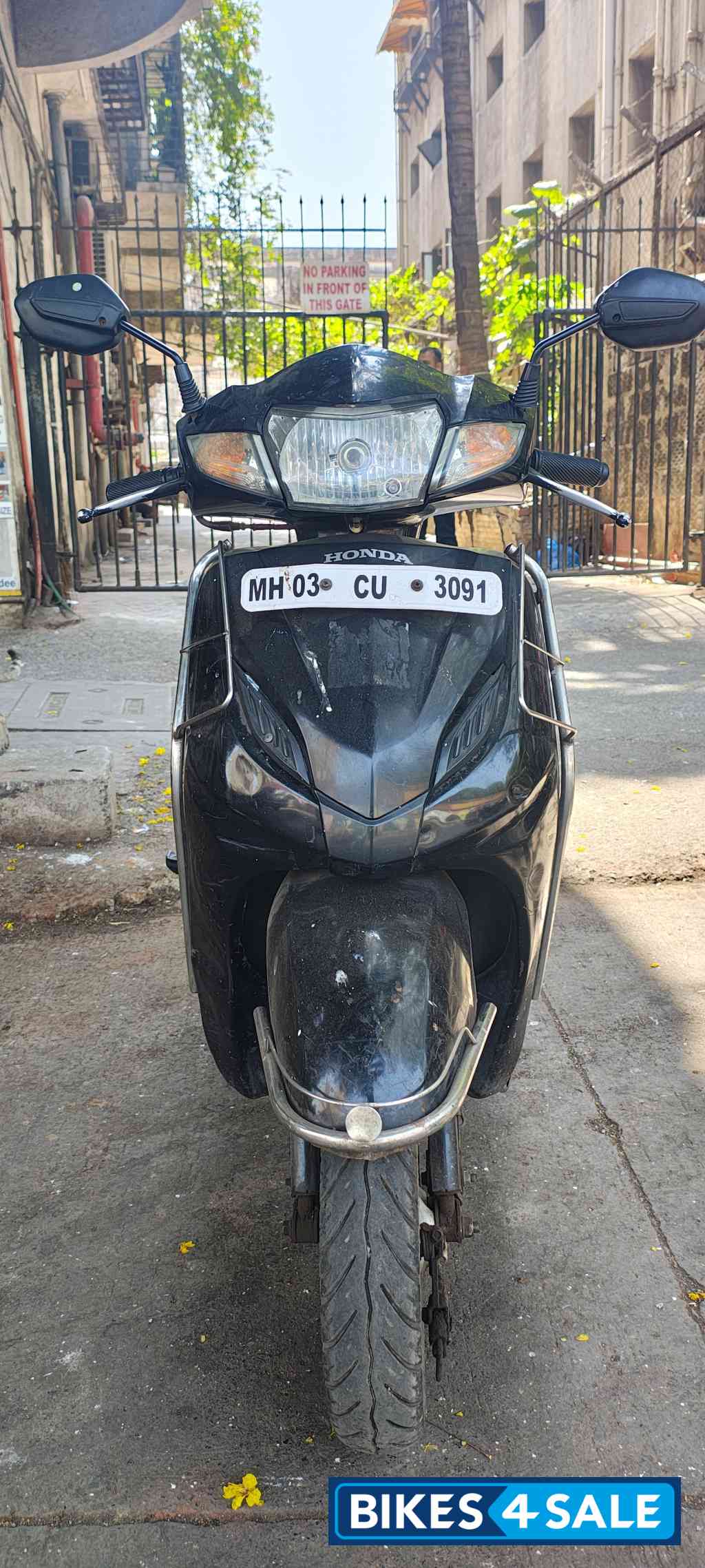 Black Honda Activa 4G