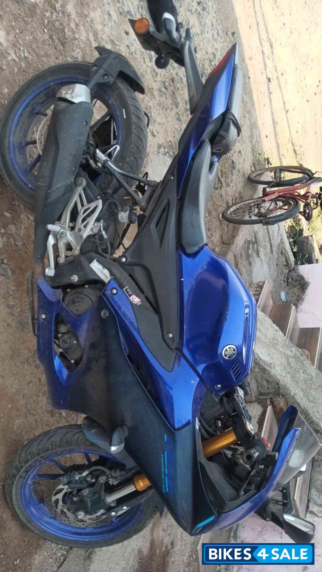 Blue 💙 Yamaha R15 V4