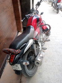 Bajaj V15