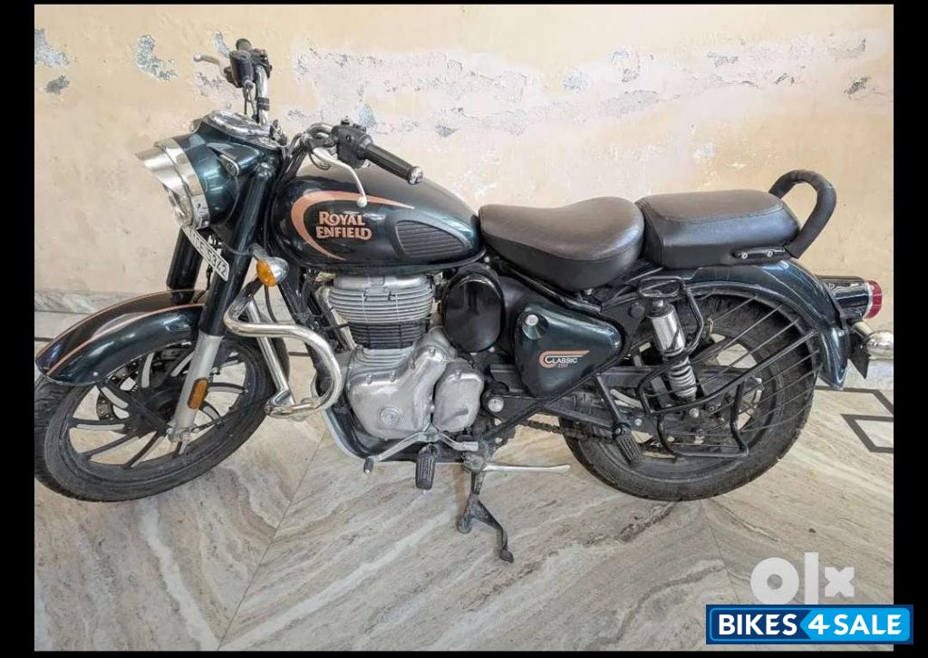 Military Green Royal Enfield Classic Classic Reborn 350