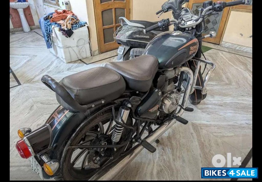 Military Green Royal Enfield Classic Classic Reborn 350