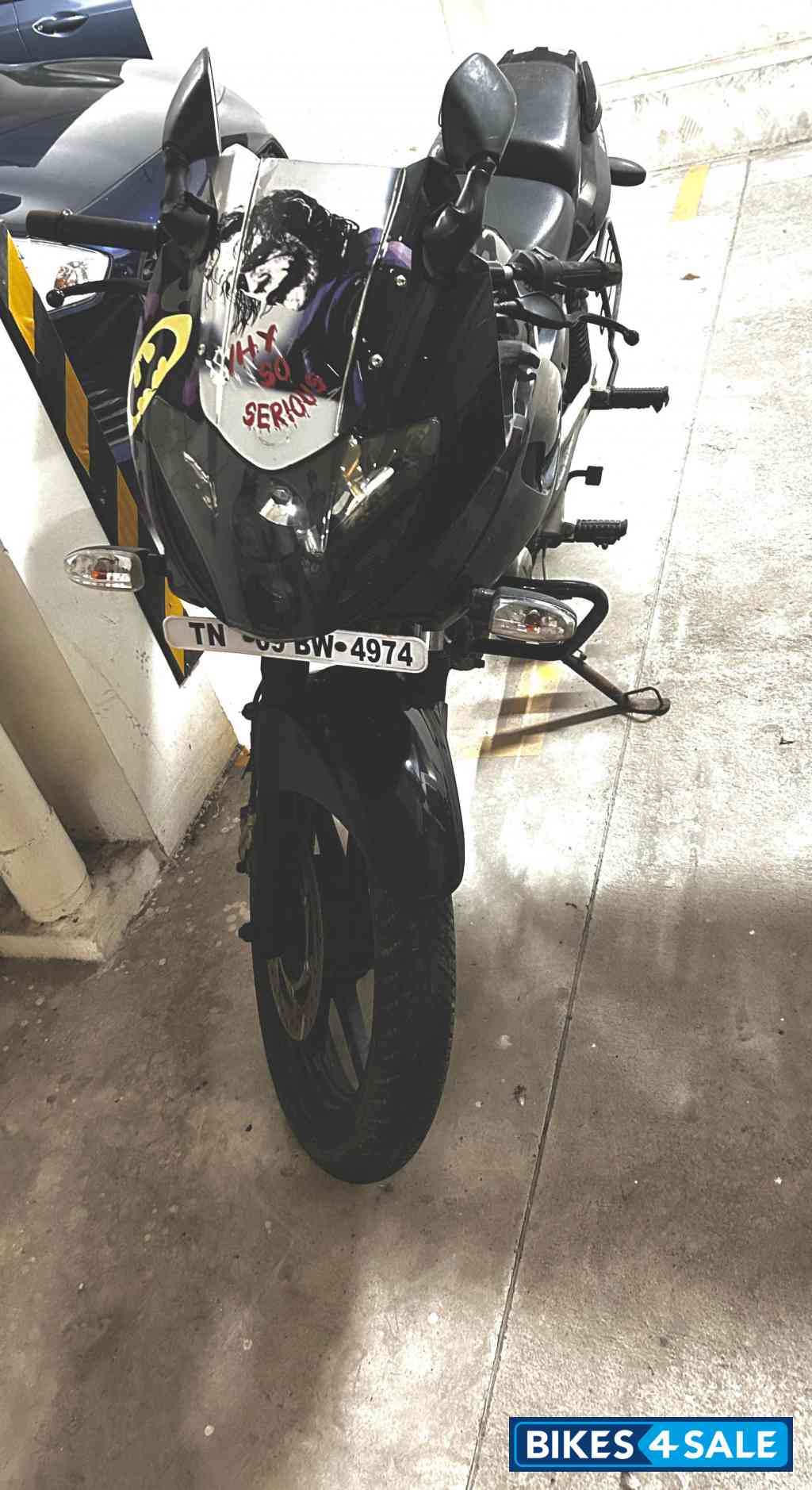 Black Bajaj Pulsar 220F