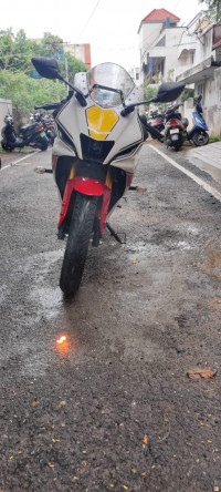 Yamaha R15M