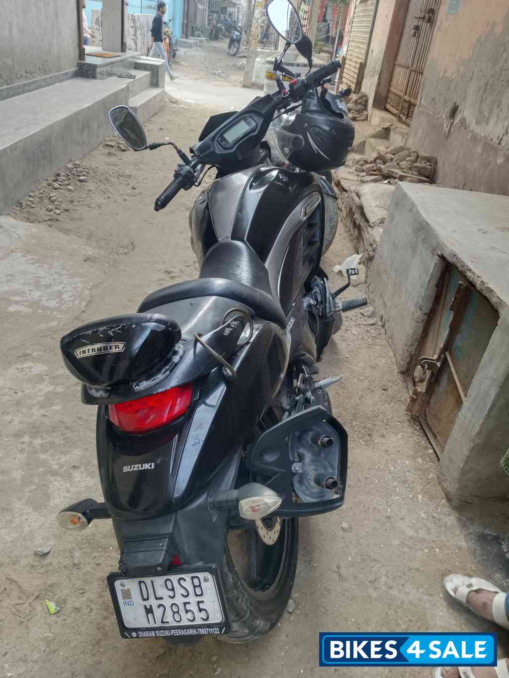 Boack Suzuki Intruder 150
