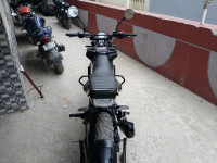 Moonshine Black Husqvarna Svartpilen 250