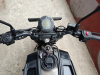 Moonshine Black Husqvarna Svartpilen 250