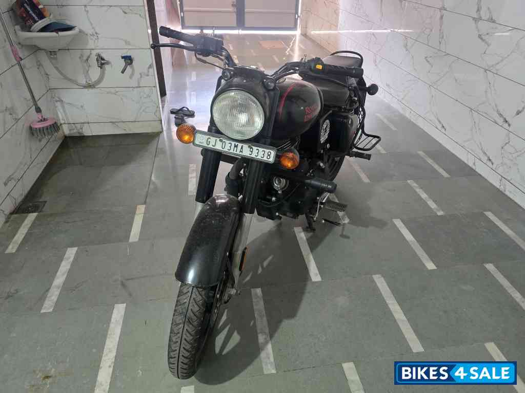 Stealth Black Royal Enfield Classic 350 Dual Channel BS6