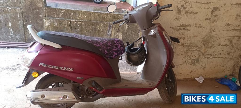 Mat Red Suzuki Access 125 Special Edition