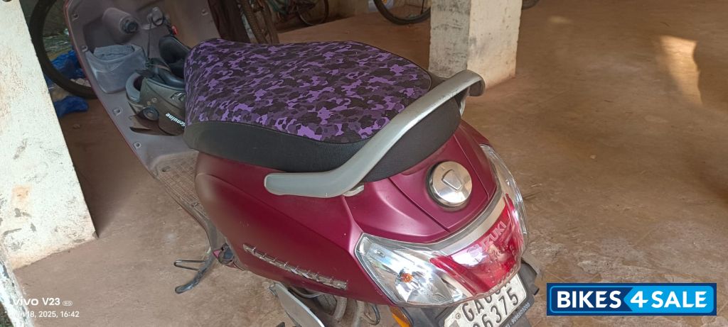 Mat Red Suzuki Access 125 Special Edition