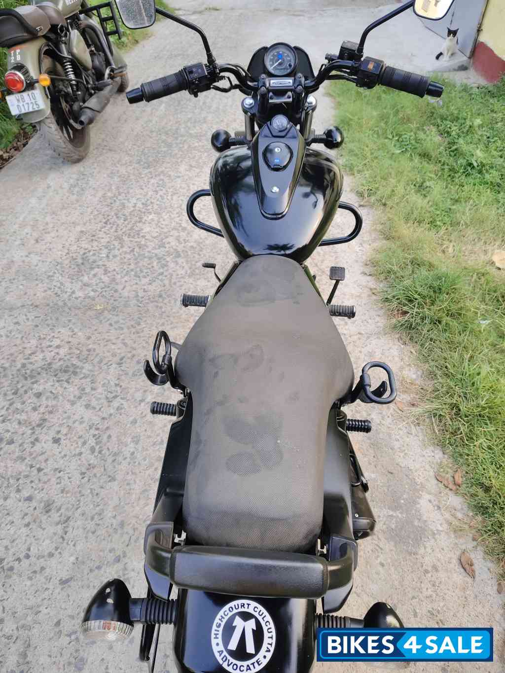 Black Bajaj Avenger Street 160 BS6