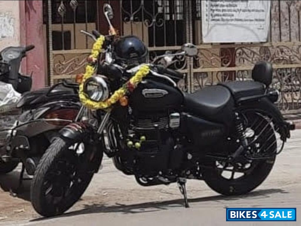 Stellar Black Royal Enfield Meteor 350 Stellar