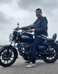 Stellar Black Royal Enfield Meteor 350 Stellar