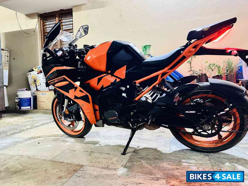 KTM RC 200 2022