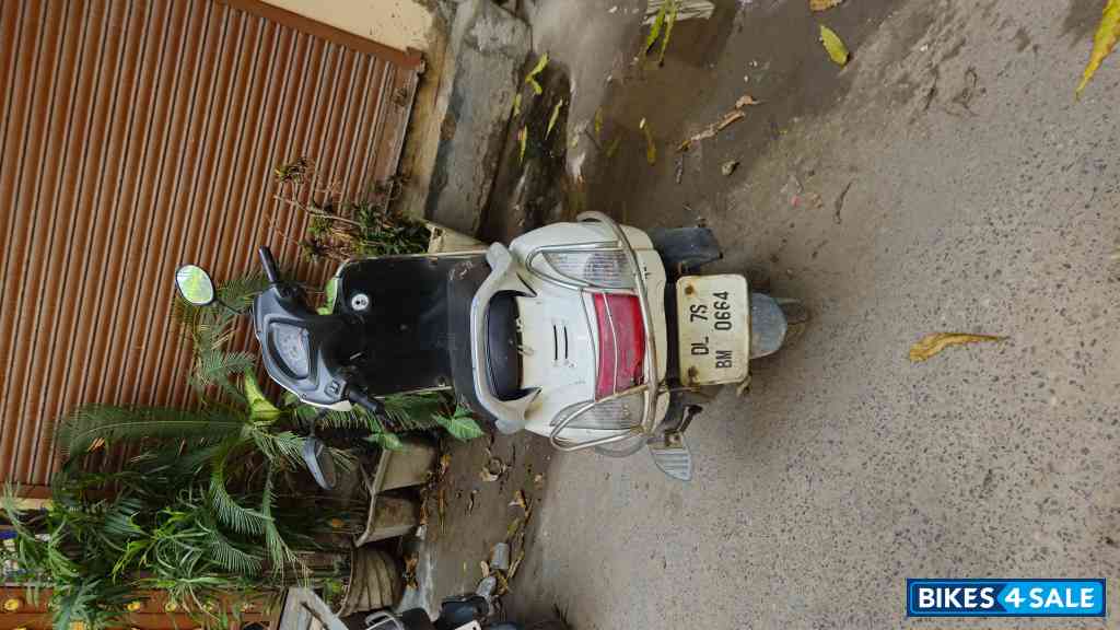 White Honda Activa