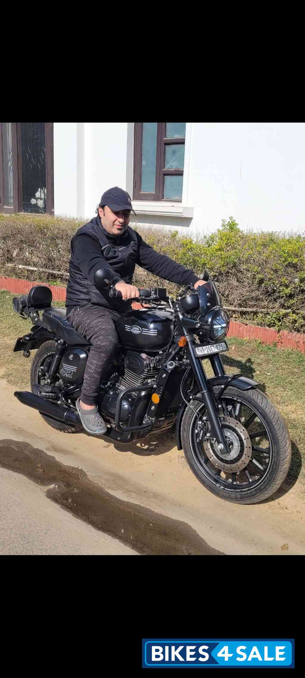 Jawa 42 Dual Channel ABS AllStar Black