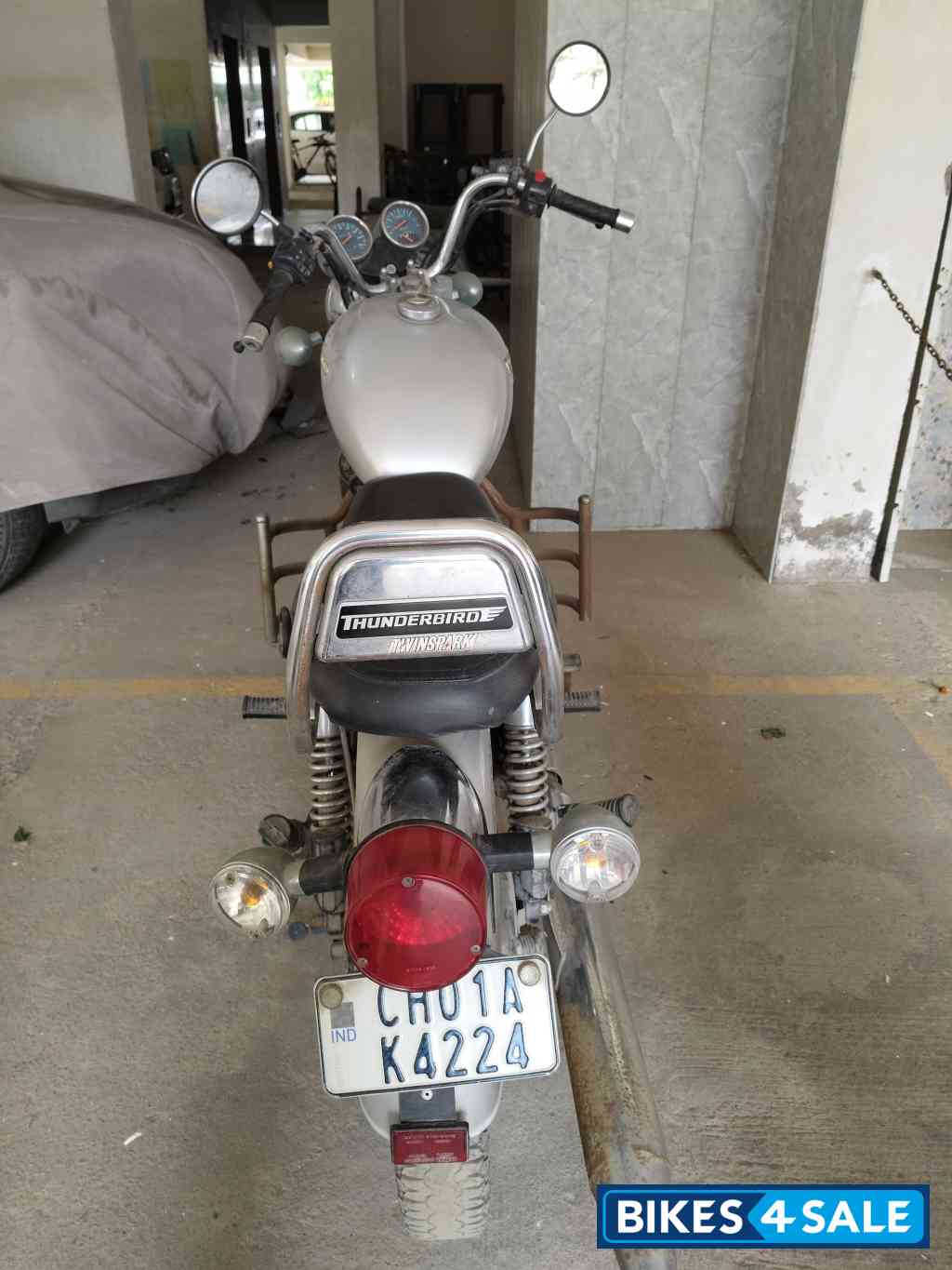 D Silver Royal Enfield Thunderbird TwinSpark 350 D Silver Royal Enfield Thunderbird TwinSpark 350