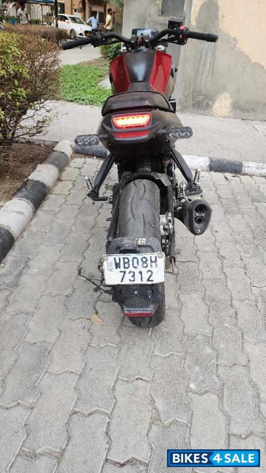 Red Benelli Leoncino 250