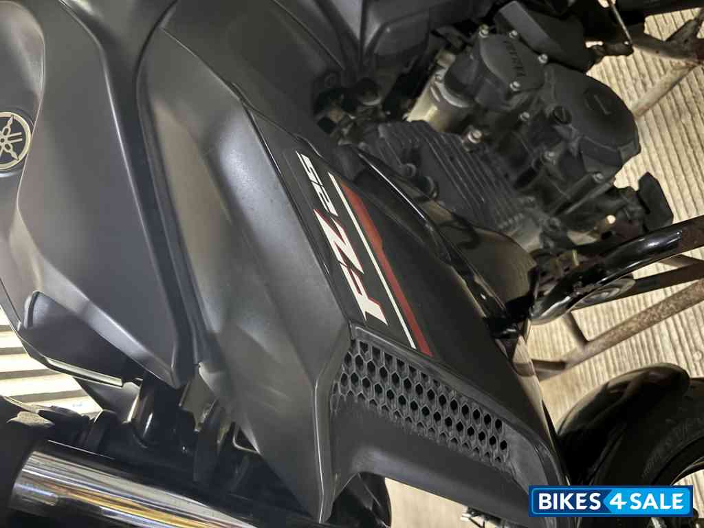 Matte Black Yamaha FZ25