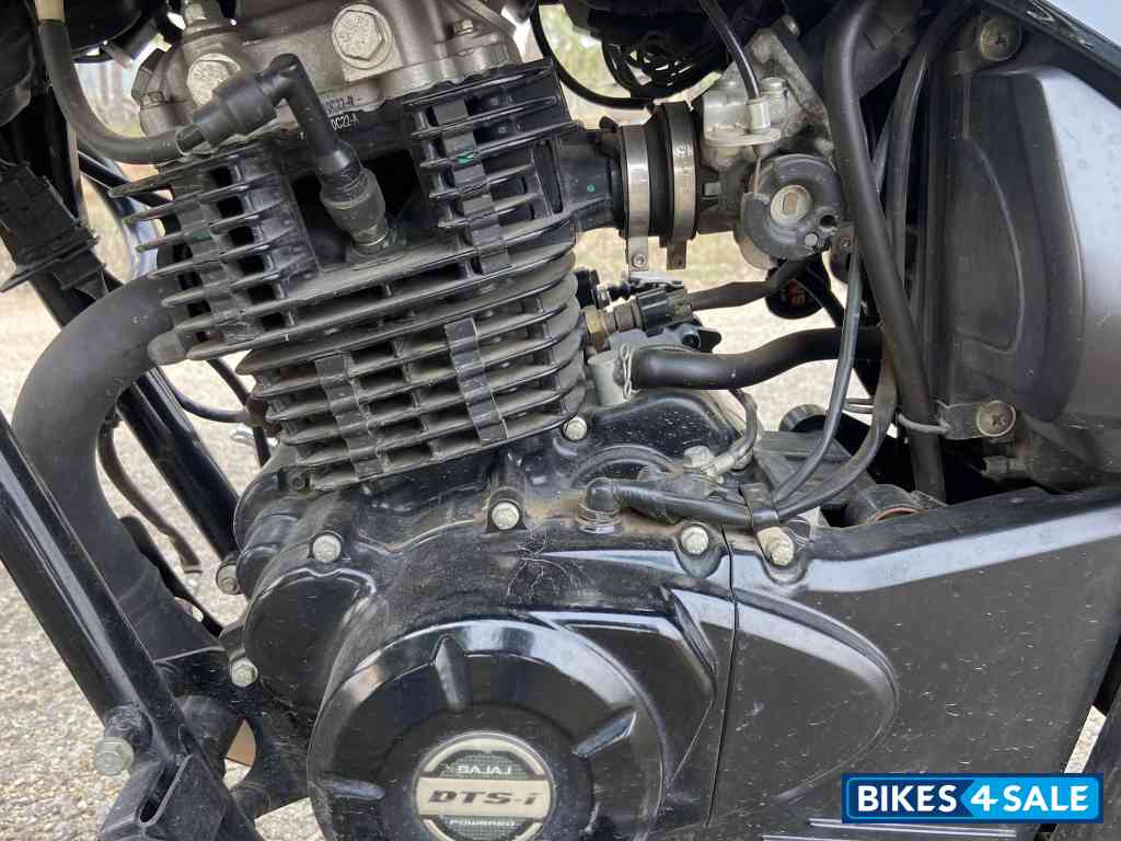 Grey Black Bajaj Avenger Street 160 BS6