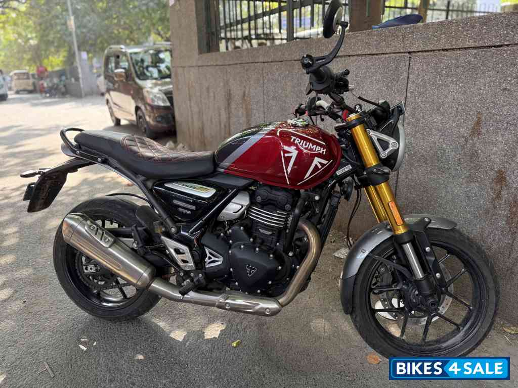 Carnival Red Triumph Speed 400