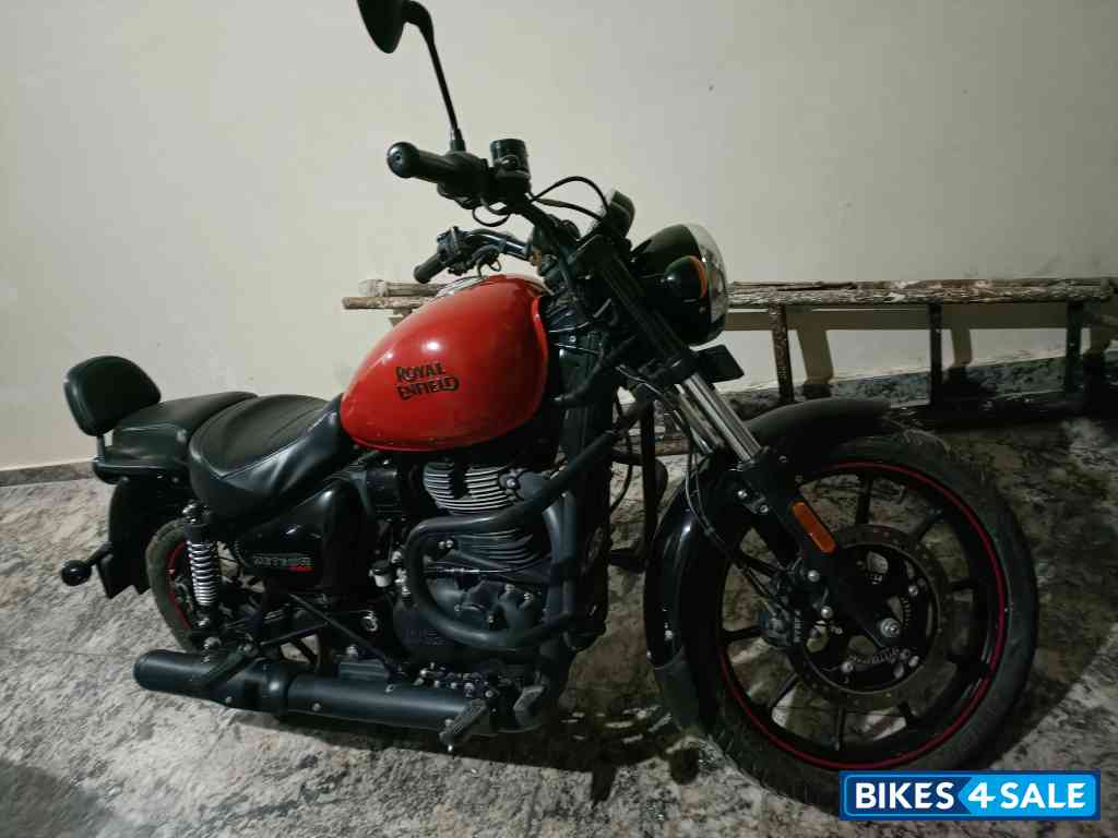 Royal Enfield Meteor 350 Fireball