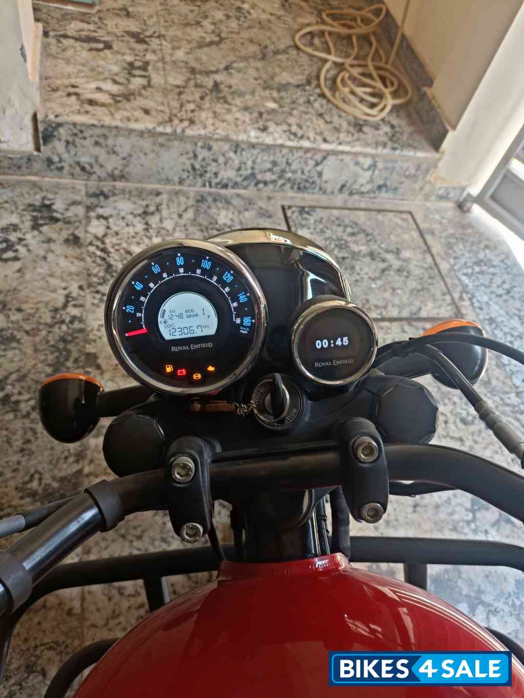 Royal Enfield Meteor 350 Fireball