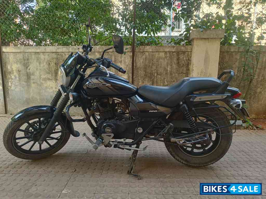 Bajaj Avenger 180 DTS-i