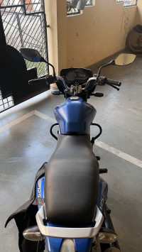 Blue Bajaj Discover 125 ST