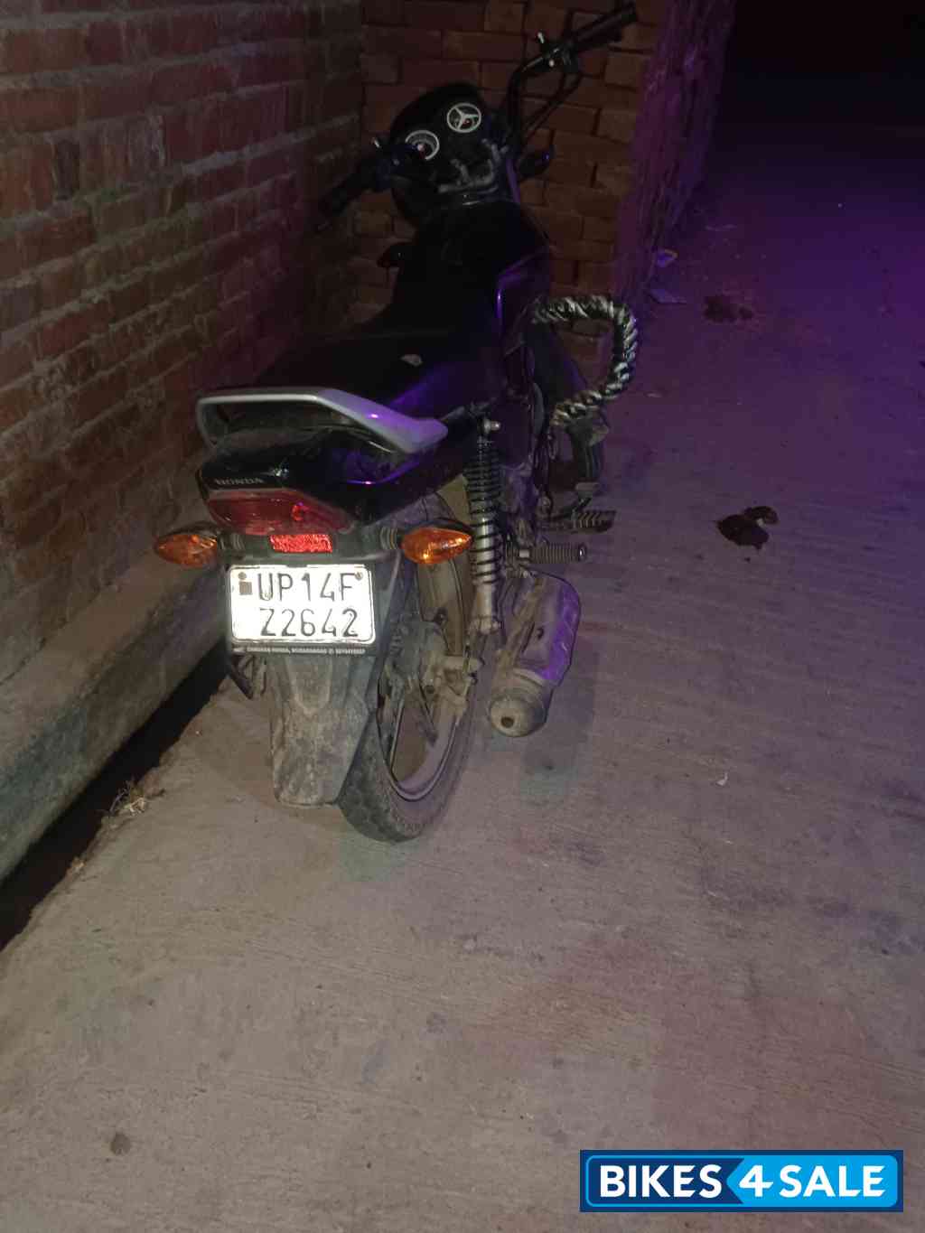 Yellow Black Honda Shine 100