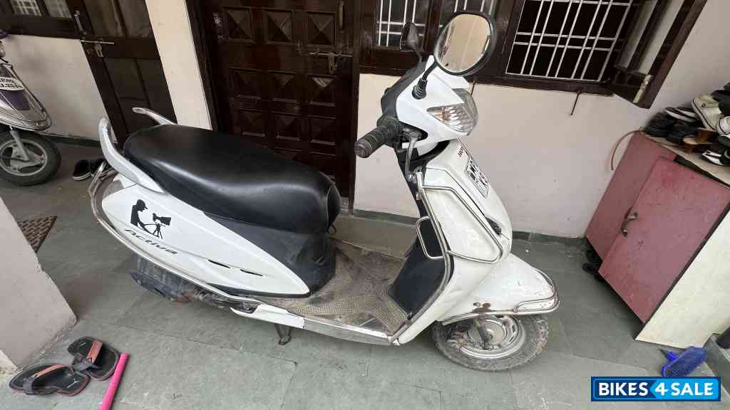 White Honda Activa White Honda Activa