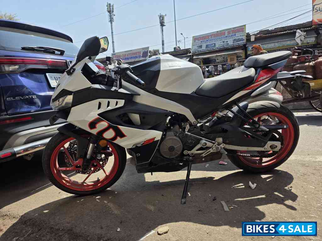 White Aprilia RS 457