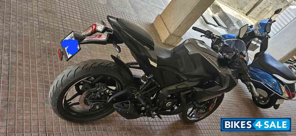 Pewter Grey Bajaj Pulsar RS 200 BS6